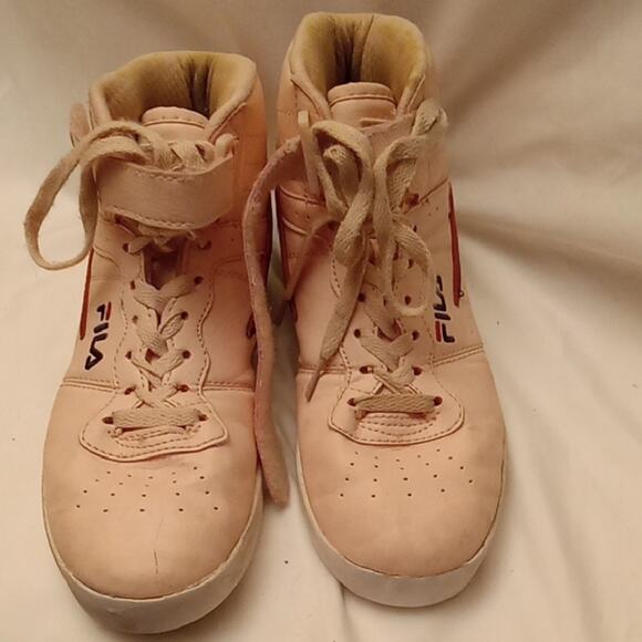 Fila  Women's Size 7 High-Top Sneakers in Pink. Activewear, Athleisure, Casual - Picture 1 of 8